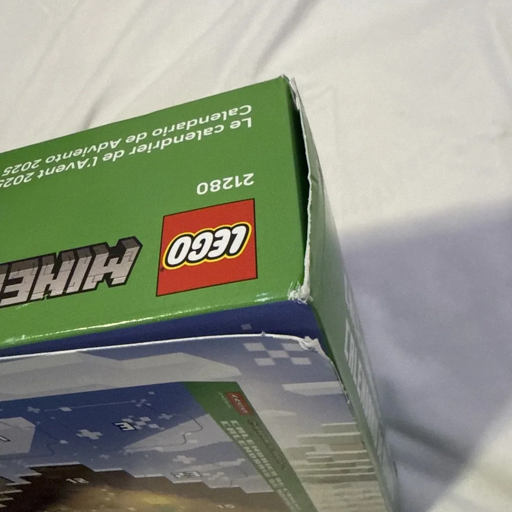 LEGO Minecraft Advent Calendar 2025 21280 Box Damage New Sealed